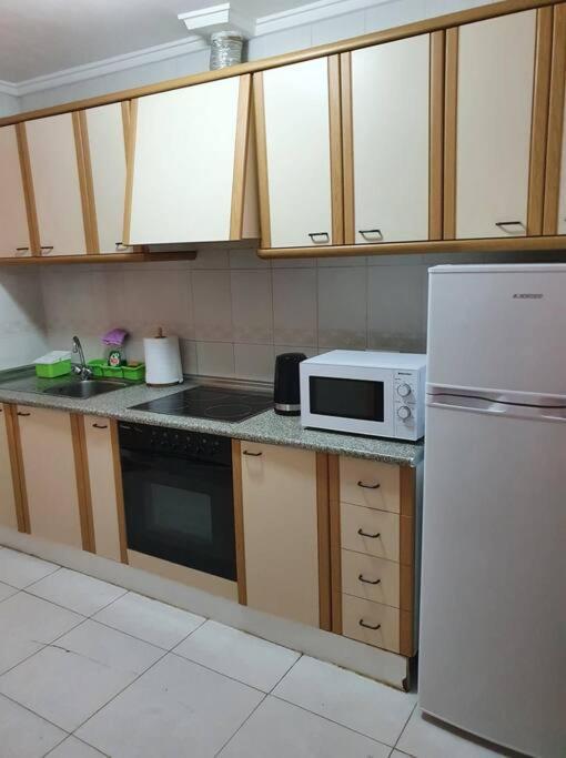 Spanish Style Apartment Near The Beach Torrevieja Exterior foto